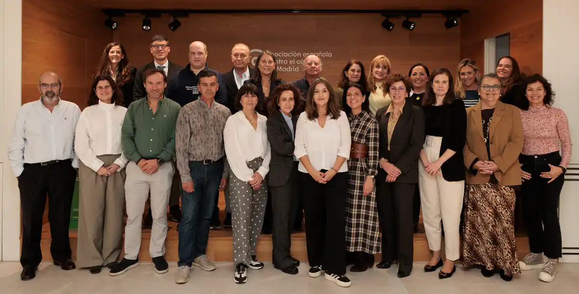 Imagen de los participantes en la jornada de trabajo Comité de Pacientes del Cancer Center Clínica Universidad de Navarra y el programa de Pacientes con Voz de la AECC.