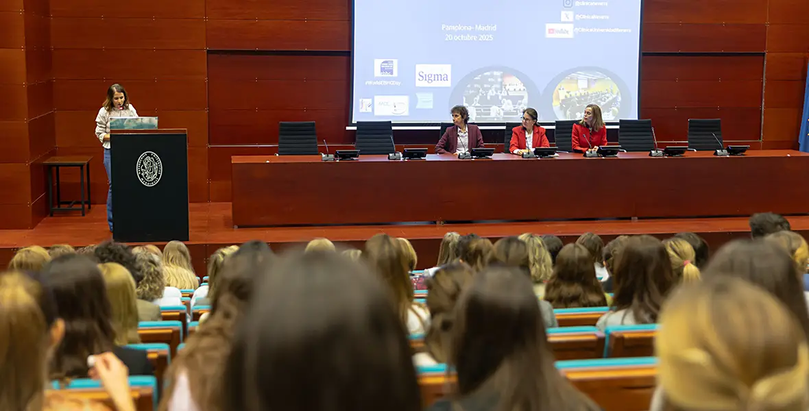 Foto del salon de actos donde se ha ceelbrado el Nursing Research Challege de la CUN con 200 profesionales
