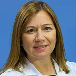 Dra. Laura Álvarez Gigli La imagen muestra a la Dra. Laura Álvarez Gigli, una destacada especialista en Anatomía Patológica en la Clínica Universidad de Navarra. La Dra. Álvarez cuenta con una amplia experiencia en el diagnóstico de enfermedades a través del examen de muestras de tejido.En la Clínica Universidad de Navarra, contamos con un equipo de patólogos altamente capacitados y tecnología avanzada para brindar diagnósticos precisos y oportunos a nuestros pacientes. Nos enfocamos en proporcionar un servicio personalizado y de alta calidad a aquellos que confían en nosotros para el manejo de su salud.Si necesita más información sobre nuestros servicios de Anatomía Patológica, no dude en ponerse en contacto con nosotros.
