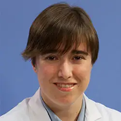 Dra. Elena Cacho La imagen muestra a la Dra. Elena Cacho, una destacada especialista en Anestesiología en la Clínica Universidad de Navarra. La Dra. Cacho cuenta con una amplia experiencia en la administración de anestesia y en el control del dolor perioperatorio en pacientes de todas las edades y patologías.En la Clínica Universidad de Navarra, contamos con un equipo de anestesiólogos altamente capacitados y tecnología avanzada para garantizar la seguridad y el bienestar de nuestros pacientes durante todo el proceso quirúrgico. Nos enfocamos en proporcionar un servicio personalizado y de alta calidad a aquellos que confían en nosotros para el manejo de su salud.Si necesita más información sobre nuestros servicios de Anestesiología, no dude en ponerse en contacto con nosotros.