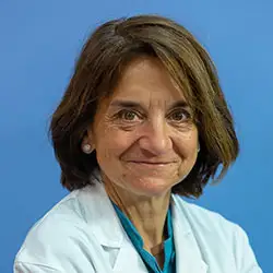Dra. Rosina Zarauza Masso La imagen muestra a la Dra. Rosina Zarauza Massó, una destacada especialista en Anestesiología en la Clínica Universidad de Navarra. La Dra. Zarauza cuenta con una amplia experiencia en la administración de anestesia y en el control del dolor perioperatorio en pacientes de todas las edades y patologías.En la Clínica Universidad de Navarra, contamos con un equipo de anestesiólogos altamente capacitados y tecnología avanzada para garantizar la seguridad y el bienestar de nuestros pacientes durante todo el proceso quirúrgico. Nos enfocamos en proporcionar un servicio personalizado y de alta calidad a aquellos que confían en nosotros para el manejo de su salud.Si necesita más información sobre nuestros servicios de Anestesiología, no dude en ponerse en contacto con nosotros.