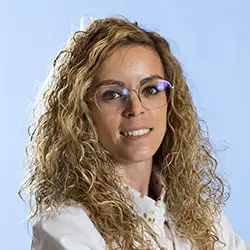 Dra. Patricia Fuentes La imagen muestra a la Dra. Patricia Fuentes, especialista en Bioquímica Clínica de la Clínica Universidad de Navarra, con amplia experiencia en el campo. La Dra. Fuentes es una profesional altamente capacitada y experimentada en la interpretación y diagnóstico de pruebas bioquímicas, siendo un referente en el área de la medicina de laboratorio.En la Clínica Universidad de Navarra, contamos con un equipo de especialistas en Bioquímica Clínica y tecnología de última generación en el área de la medicina de laboratorio, para ofrecer atención médica excepcional a nuestros pacientes. Estamos comprometidos en proporcionar el más alto nivel de cuidado y servicio a aquellos que confían en nosotros para el manejo de su salud.Para obtener más información sobre nuestros servicios en Bioquímica Clínica, no dude en ponerse en contacto con nosotros.