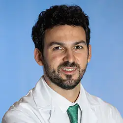 Dr. Juan Diego Sánchez Vega La imagen muestra al Dr. Juan Diego Sánchez Vega, especialista en Cardiología de la Clínica Universidad de Navarra, con amplia experiencia en el campo. El Dr. Sánchez es un profesional altamente capacitado y experimentado en el diagnóstico y tratamiento de enfermedades cardiovasculares, siendo una referente en el área de la salud cardiovascular.Su enfoque en la atención personalizada y en la innovación en el manejo de las patologías cardíacas lo hacen destacar en el campo de la Cardiología.En la Clínica Universidad de Navarra, contamos con un equipo de especialistas en Cardiología y tecnología de última generación en el área de la salud cardiovascular, para ofrecer atención médica excepcional a nuestros pacientes. Estamos comprometidos en proporcionar el más alto nivel de cuidado y servicio a aquellos que confían en nosotros para el manejo de su salud.Para obtener más información sobre nuestros servicios en Cardiología, no dude en ponerse en contacto con nosotros.