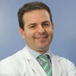 Dr. Juan Jose Gavira Gomez La imagen muestra al Dr. Juan José Gavira Gómez, especialista en Cardiología de la Clínica Universidad de Navarra, con amplia experiencia en el campo de la insuficiencia cardíaca. El Dr. Gavira es un profesional altamente capacitado y experimentado en el diagnóstico y tratamiento de enfermedades cardiovasculares, siendo un referente en el área de la salud cardiovascular.Su enfoque en la atención personalizada y en la innovación en el manejo de las patologías cardíacas lo hacen destacar en el campo de la Cardiología. Además, su trayectoria profesional ha sido reconocida a nivel nacional e internacional, demostrando su compromiso con la excelencia y la calidad en la atención médica.En la Clínica Universidad de Navarra, contamos con un equipo de especialistas en Cardiología y tecnología de última generación en el área de la salud cardiovascular, para ofrecer atención médica excepcional a nuestros pacientes. Estamos comprometidos en proporcionar el más alto nivel de cuidado y servicio a aquellos que confían en nosotros para el manejo de su salud.Para obtener más información sobre nuestros servicios en Cardiología, no dude en ponerse en contacto con nosotros.