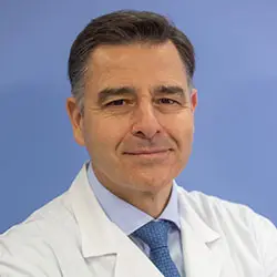 Dr. Jorge Baixauli Fons La imagen muestra al Dr. Jorge Baixauli Fons, especialista en Cirugía General de la Clínica Universidad de Navarra. El Dr. Baixauli es un cirujano altamente capacitado y experimentado en el diagnóstico y tratamiento quirúrgico de enfermedades, así como en la realización de cirugías de alta complejidad.Su enfoque en la atención personalizada y en el uso de técnicas quirúrgicas avanzadas lo hacen destacar en el campo de la cirugía general. Además, cuenta con una amplia trayectoria académica y ha publicado numerosos artículos científicos en revistas especializadas, lo que refleja su compromiso con la investigación y la innovación en el campo de la cirugía.En la Clínica Universidad de Navarra, contamos con un equipo de especialistas en cirugía general y tecnología de última generación para ofrecer una amplia variedad de opciones de tratamiento a nuestros pacientes. Nos comprometemos a proporcionar el más alto nivel de cuidado y servicio a aquellos que confían en nosotros para el manejo de su salud quirúrgica.Para obtener más información sobre nuestros servicios en cirugía general, no dude en ponerse en contacto con nosotros.