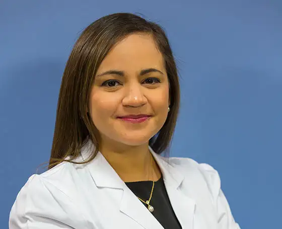 Imagen de la Dra. Carolina Perdomo, antigua residente Endocrinología y Nutrición de la Clínica Universidad de Navarra.