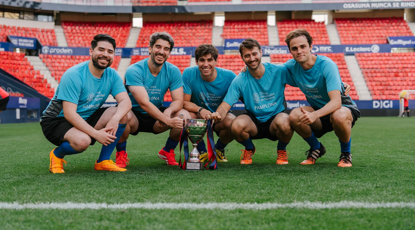 La residencia está llena de retos, pero también de momentos para disfrutar. Actividades deportivas, idiomas, iniciativas culturales... Formar parte de la Universidad de Navarra ofrece espacios para compartir aficiones, desconectar y crear recuerdos.